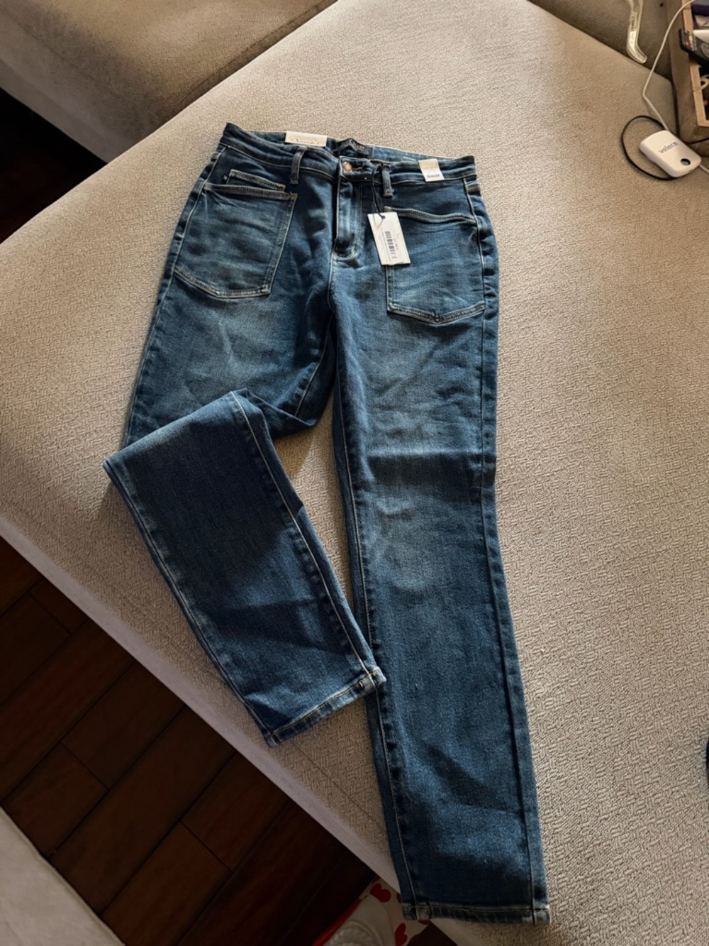 Judy Blue Vintage Wash Straight Leg Jeans in Dark Blue